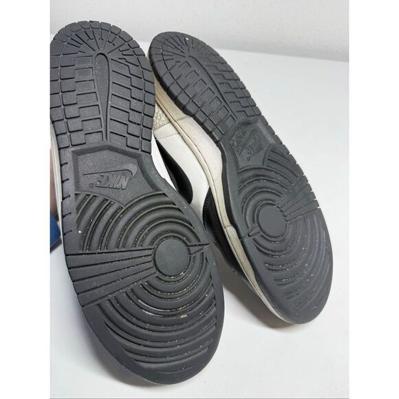 Athletic_Shoes